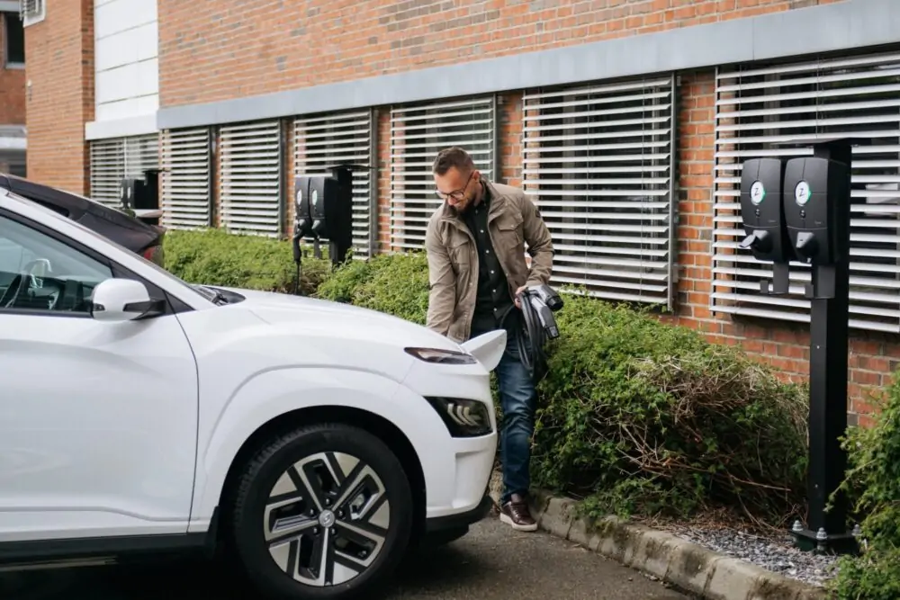 Laddstolpar vid bostadsrättsförening